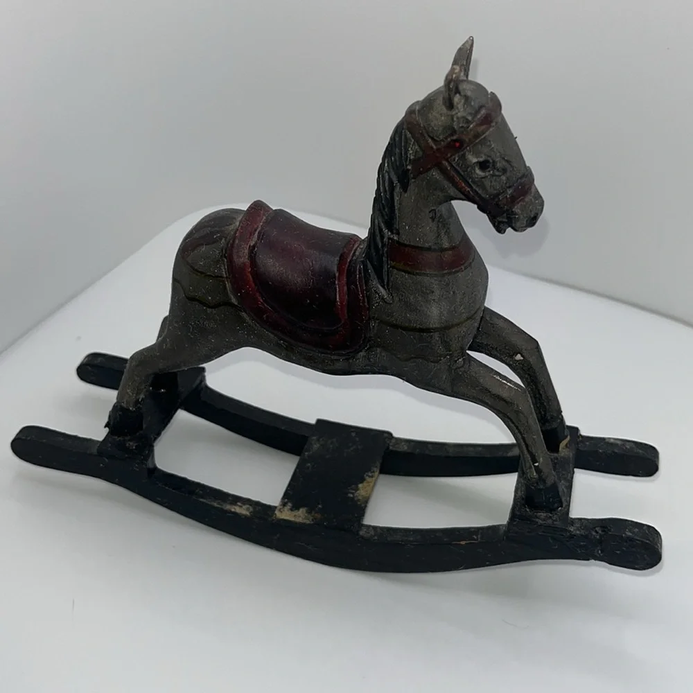 Set of 4 vintage hand made wooden horses - Picture 5 of 14